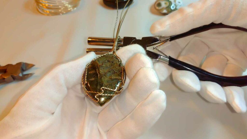 unique handmade stone jewelry 