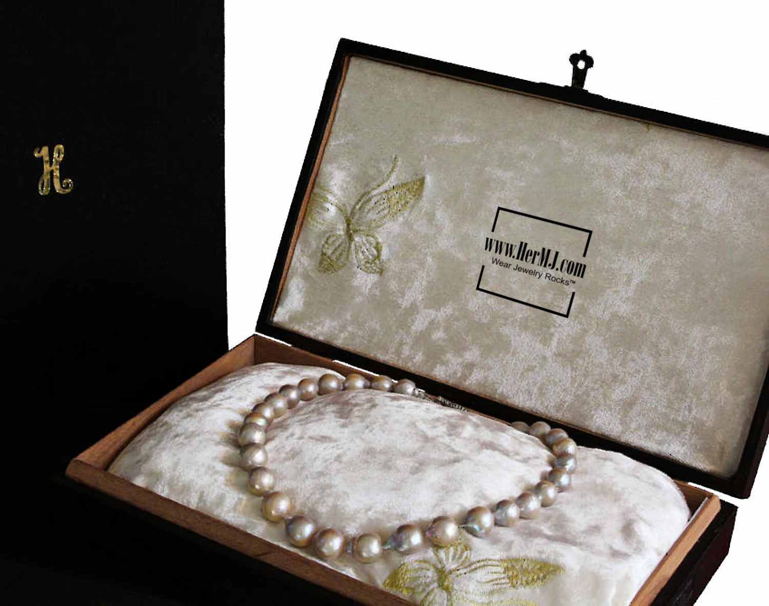 Statement Jewelry With Significance - Hand-knotted Kasumi Pearl Necklace