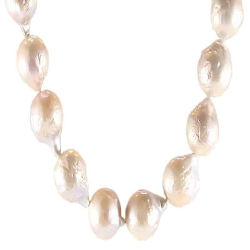 Kasumi Pearl Moonglow Necklace - closeup-detail Kasumi Pearl Moonglow Necklace