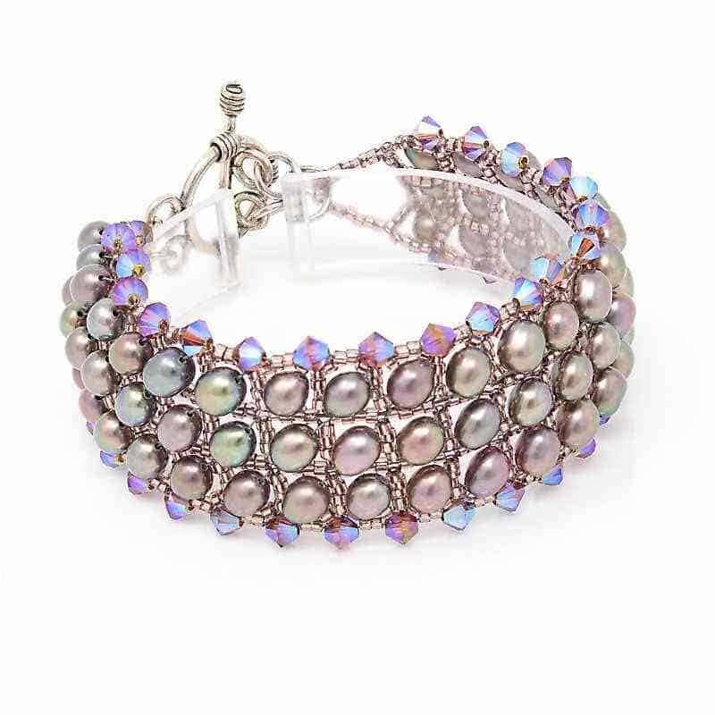 Eve Freshwater Pearl Bracelet - right Eve Freshwater Pearl Bracelet - right