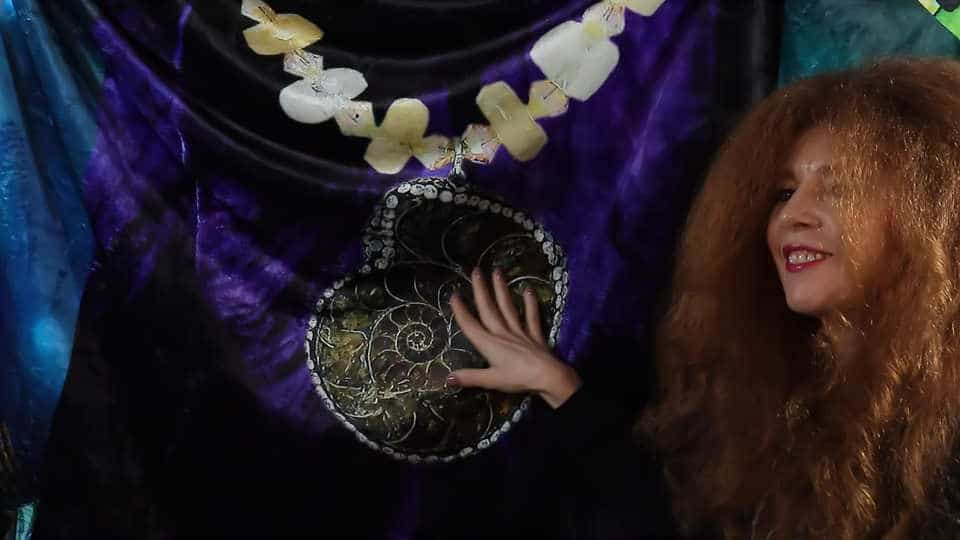 Citrine Spiral Throw - Lifestyle - Description