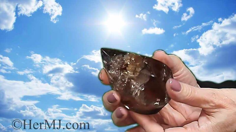 Smoky Quartz Gemstone - Lifestyle - Descriptin Smoky Quartz Gemstone - Lifestyle - Descriptin