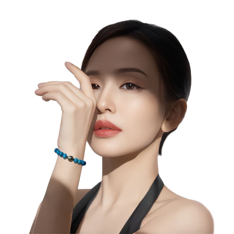 Blue Apatite Bracelet With Tahitian Pearl Enchase - HerMJ Lifestyle Model