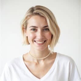 Elegant Freshwater Pearl Necklace - HerMJ Lifestyle Model