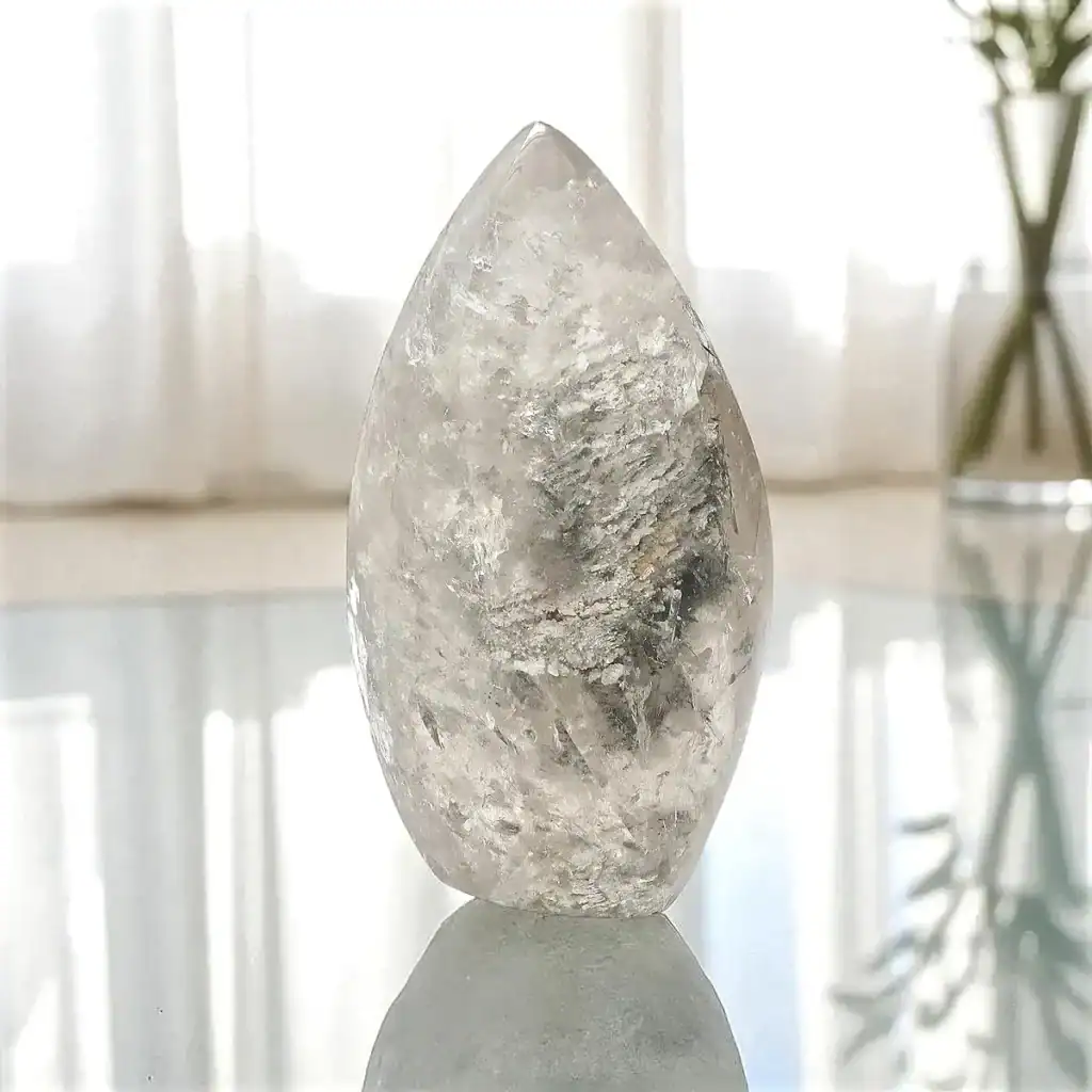 The Benefits of Quartz Crystals For Harmony beautiful garden quartz tower gemstone decor accent
