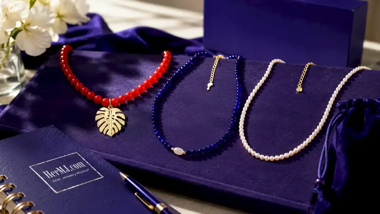 The Best Necklaces for V-Neck Tops and Dresses Carnelian necklace, lapis lazuli and pearl necklace, and white freshwater pearl necklace